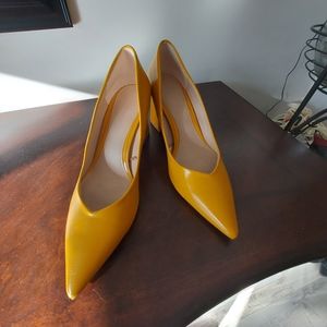 Womens pump